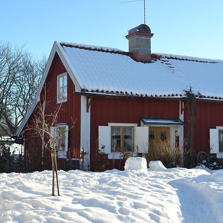 Rustik Stuga Med Lantlig Kaensla Naera Oerebro City Esterno foto