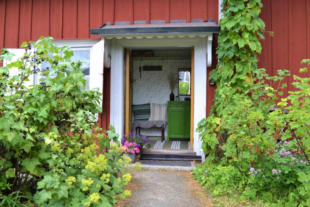 Rustik Stuga Med Lantlig Kaensla Naera Oerebro City Esterno foto
