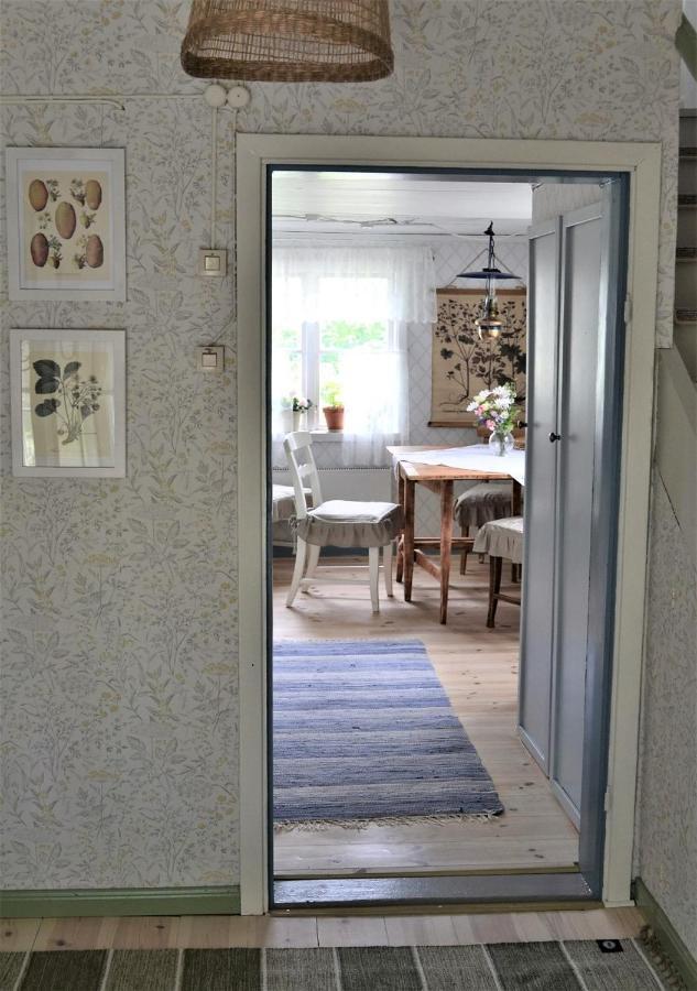 Rustik Stuga Med Lantlig Kaensla Naera Oerebro City Esterno foto