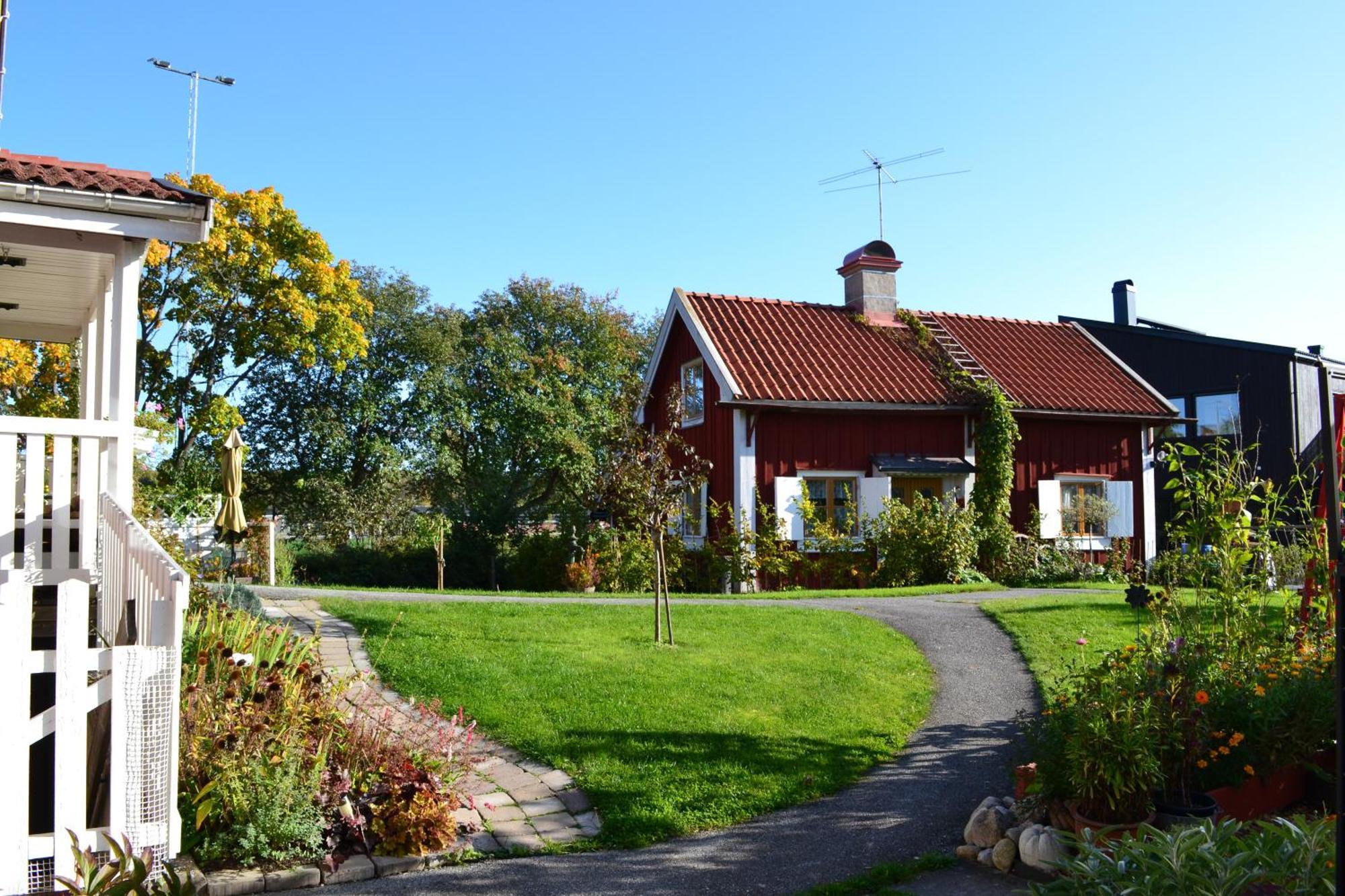 Rustik Stuga Med Lantlig Kaensla Naera Oerebro City Esterno foto