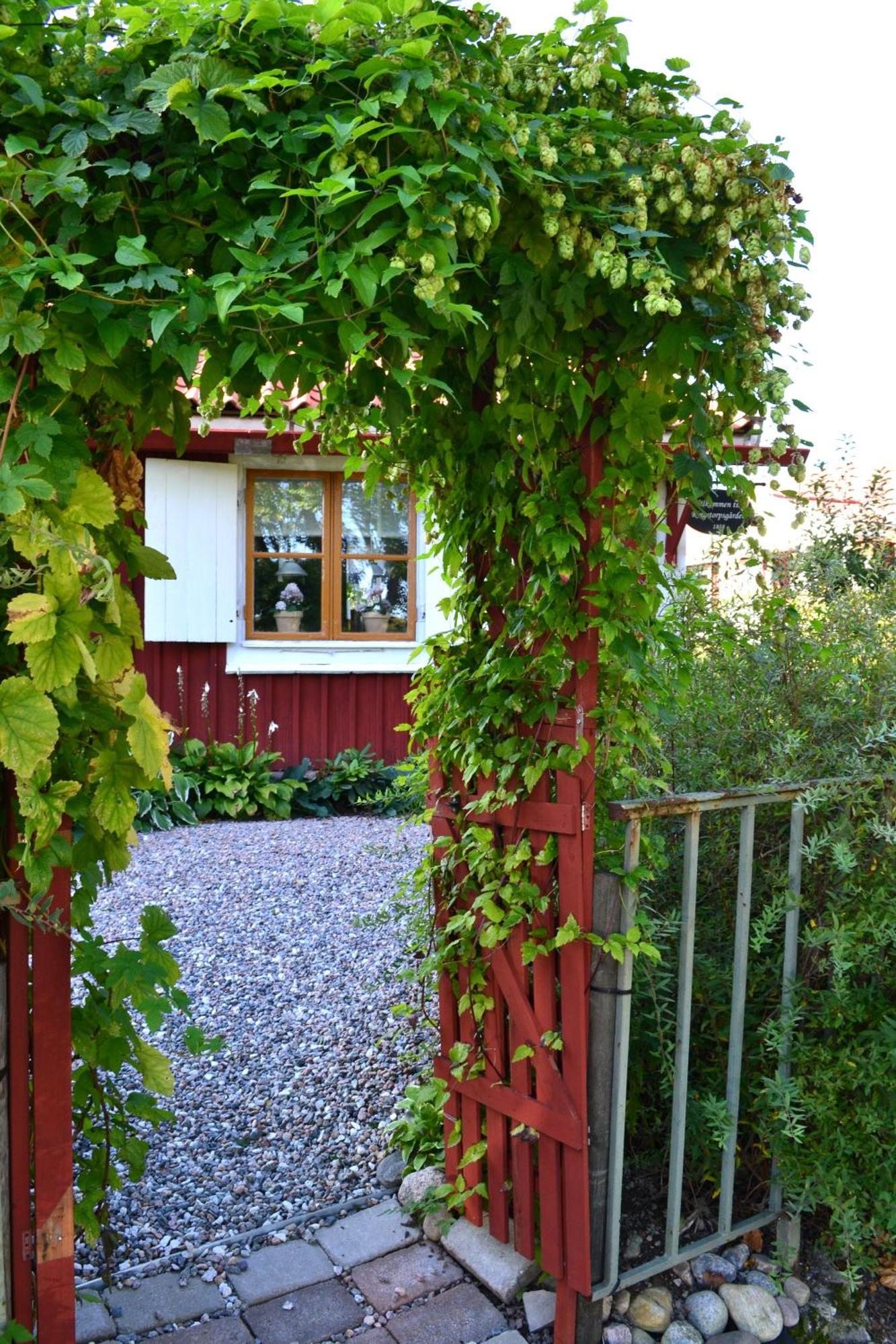 Rustik Stuga Med Lantlig Kaensla Naera Oerebro City Esterno foto