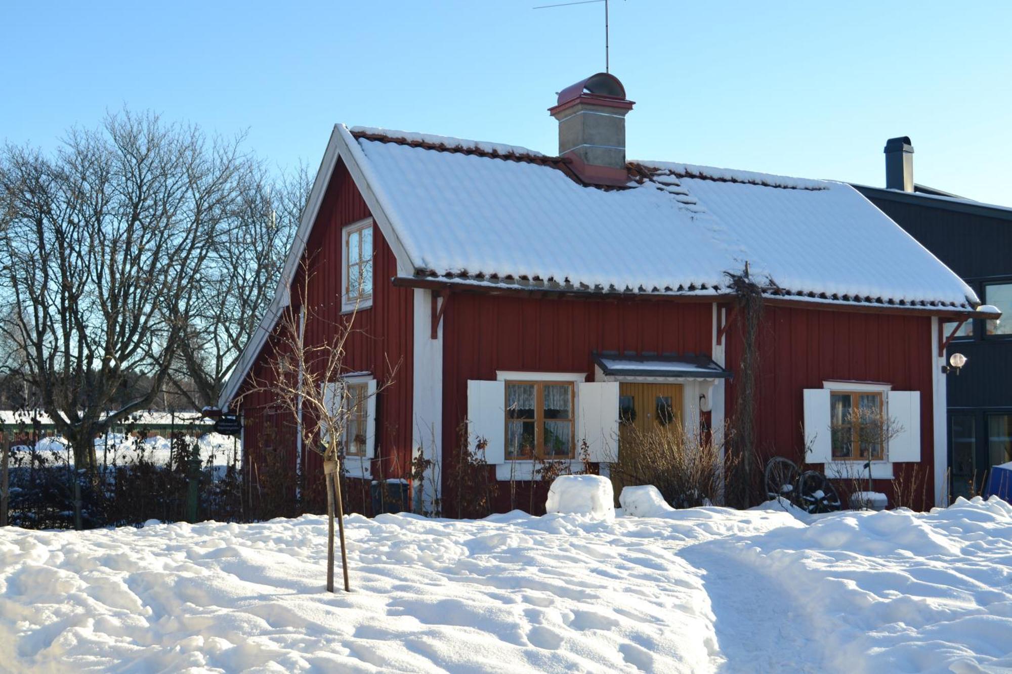Rustik Stuga Med Lantlig Kaensla Naera Oerebro City Esterno foto